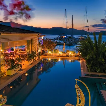 Szálloda Big Poseidon Boutique & Yacht Club