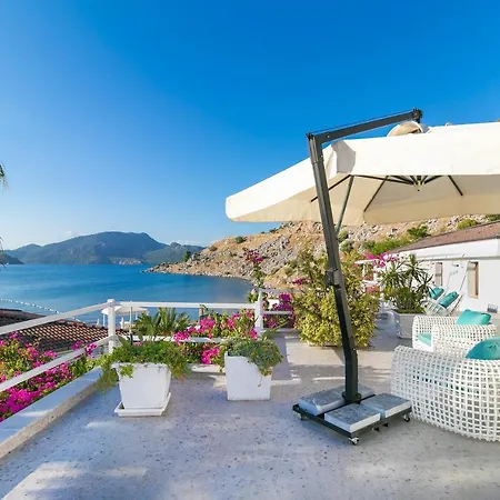 Big Poseidon Boutique & Yacht Club Szálloda