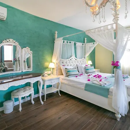 Big Poseidon Boutique & Yacht Club Hotel