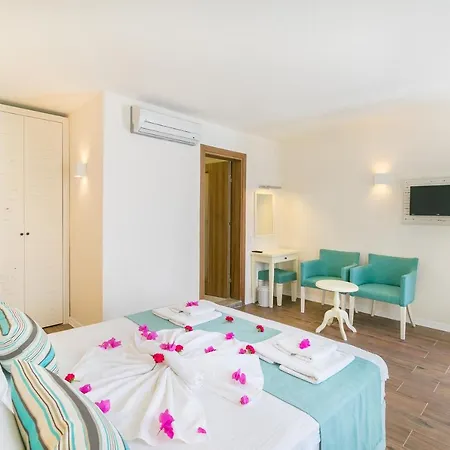 Big Poseidon Boutique & Yacht Club Hotel