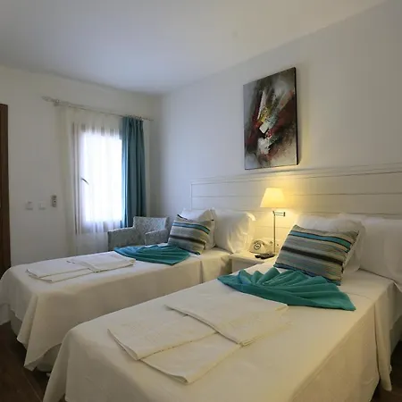 Big Poseidon Boutique & Yacht Club Hotel *