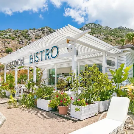 Big Poseidon Boutique & Yacht Club Hotel *