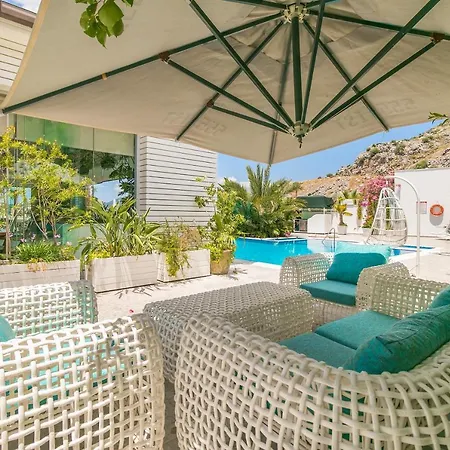 Big Poseidon Boutique & Yacht Club Hotel